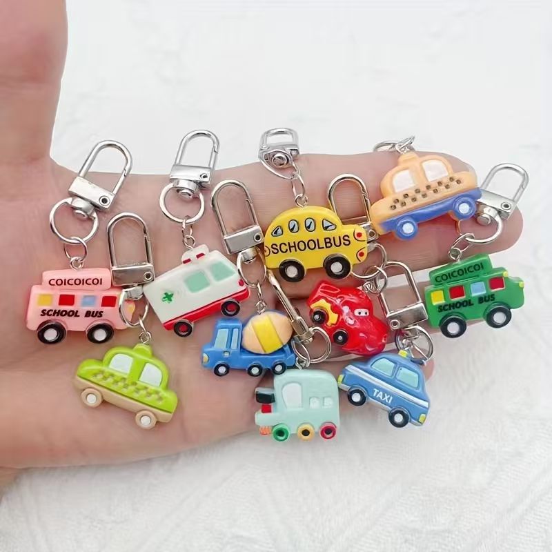 Phone Accessories Keychain - 10 قطع من سلسلة مفاتيح السيارة