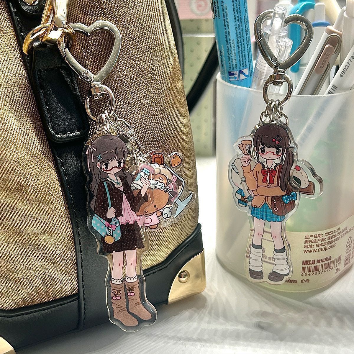 إكسسوارات هاتف أكريليك بتصميم  - مراجعة Phone Accessories Keychain وسعره